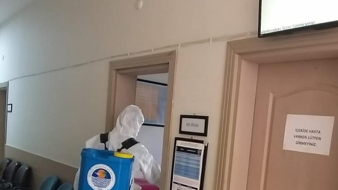 Yenişehir’de ibadethaneler ve ASM’ler dezenfekte ediliyor