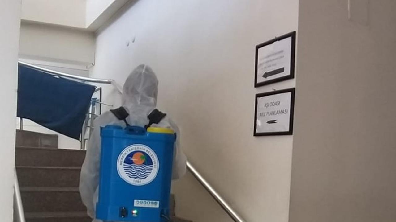 Yenişehir’de ibadethaneler ve ASM’ler dezenfekte ediliyor