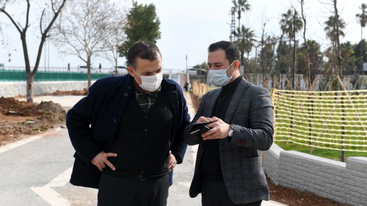 Başkan Özyiğit, yürüyüş ve bisiklet yolunda incelemelerde bulundu