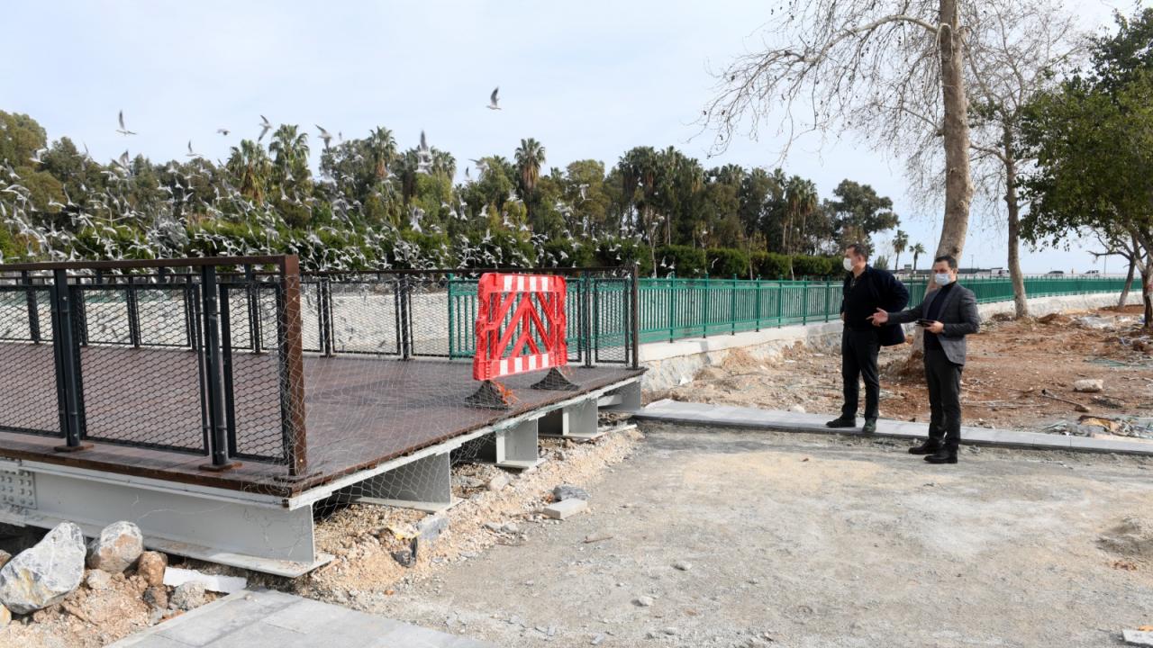 Başkan Özyiğit, yürüyüş ve bisiklet yolunda incelemelerde bulundu