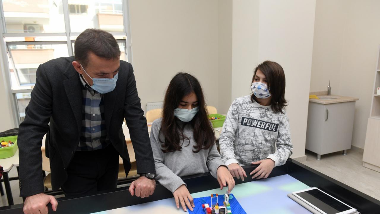 Yenişehir’de geleceğin bilim insanları yetişiyor