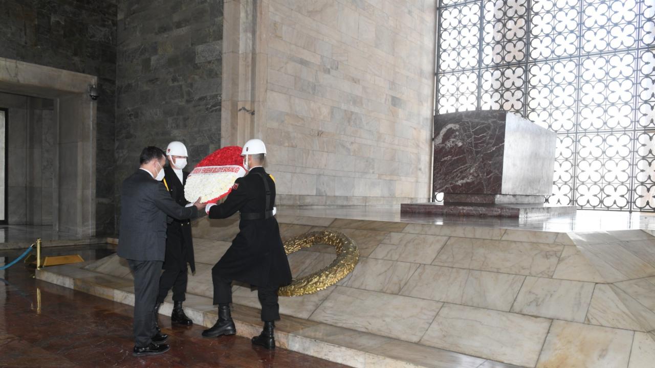 Başkan Özyiğit ve muhtarlardan Anıtkabir'e ziyaret