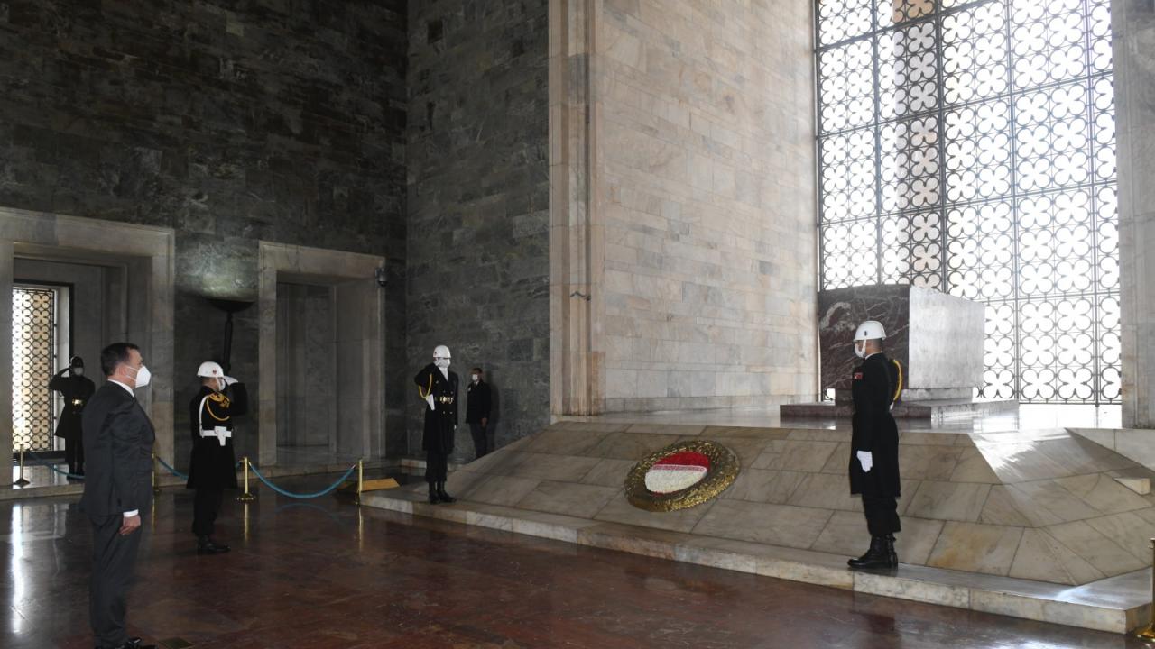 Başkan Özyiğit ve muhtarlardan Anıtkabir'e ziyaret
