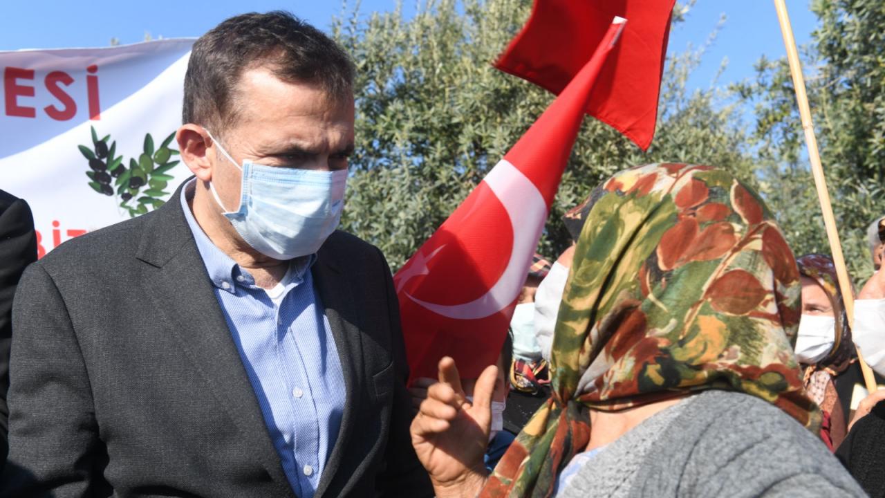 Başkan Özyiğit, bahçelerini betondan koruyan üreticilerin yanında 