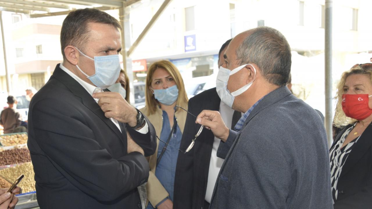 Başkan Özyiğit, hem hizmetleri anlatıyor hem talepleri dinliyor