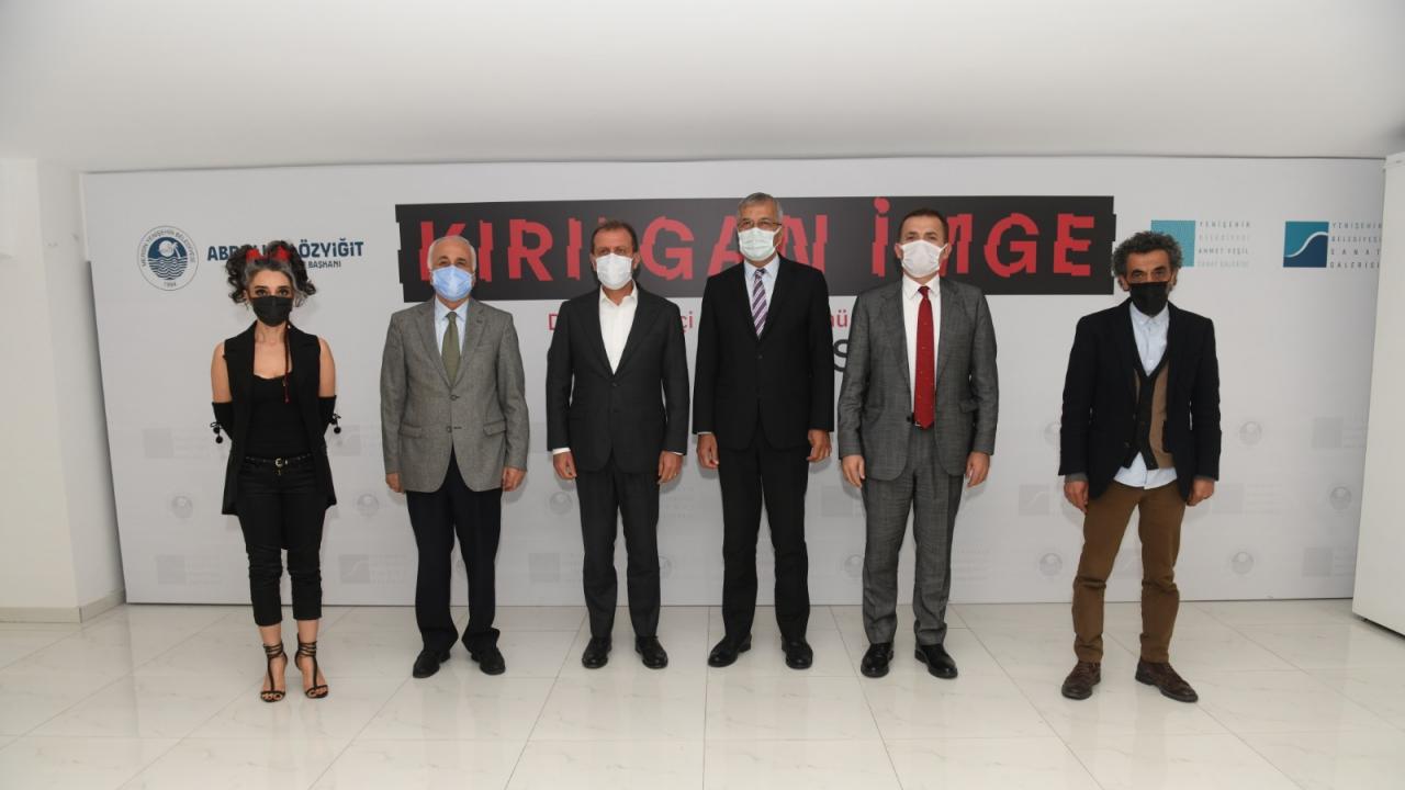 Kırılgan İmge Sergisi açıldı