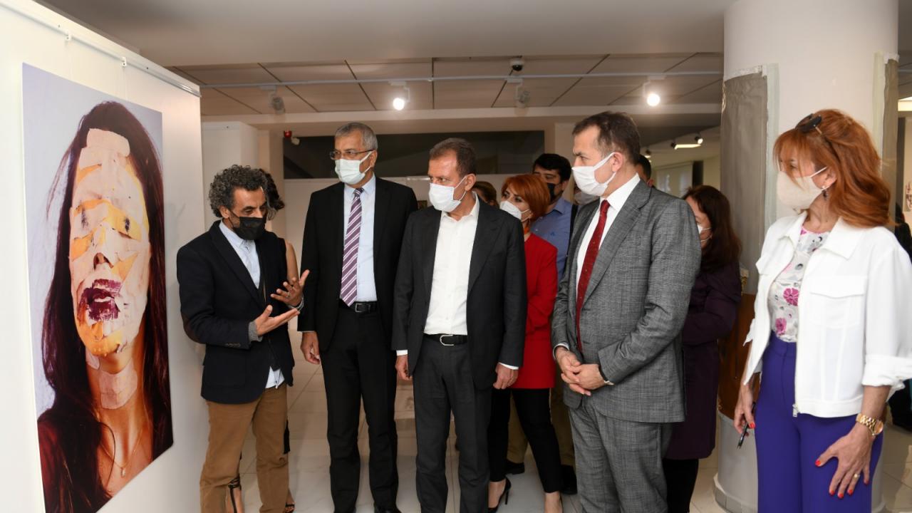 Kırılgan İmge Sergisi açıldı