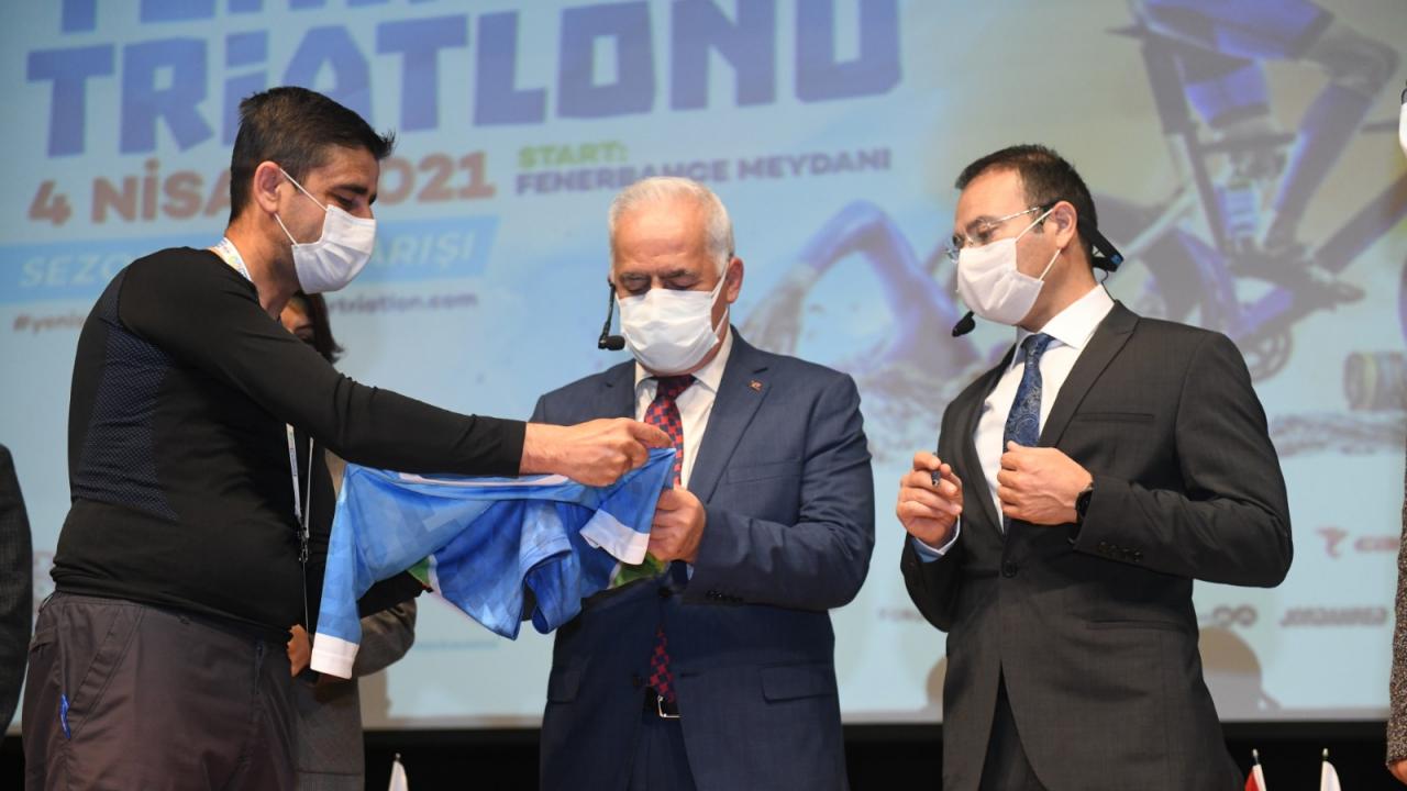 Başkan Özyiğit: Triatlon Mersin’e büyük katkı sunacak