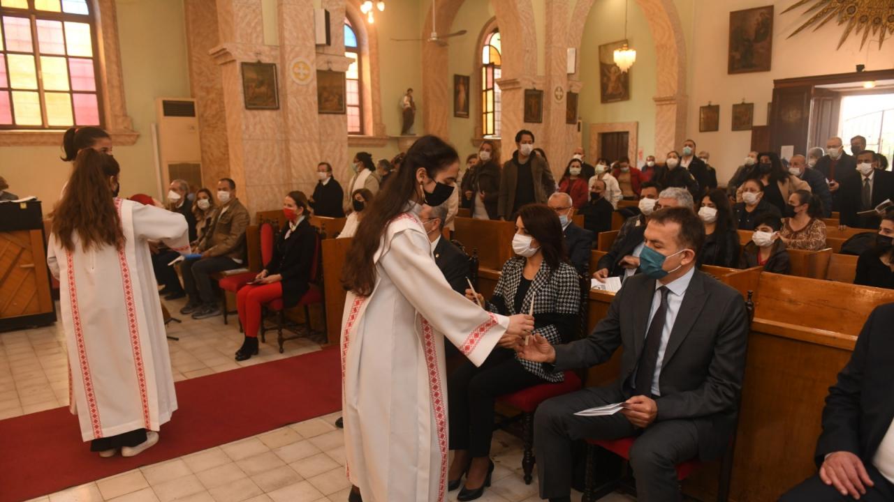 Başkan Özyiğit, Paskalya ayinine katıldı