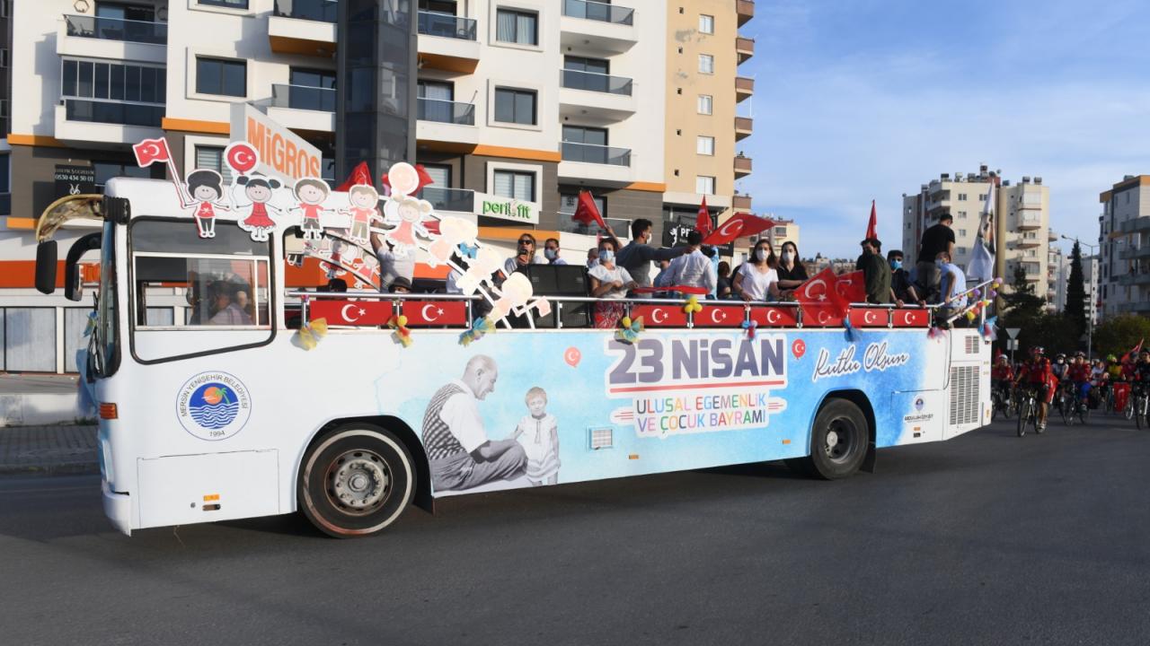 Yenişehir Belediyesi bayram coşkusunu tüm kente yaydı