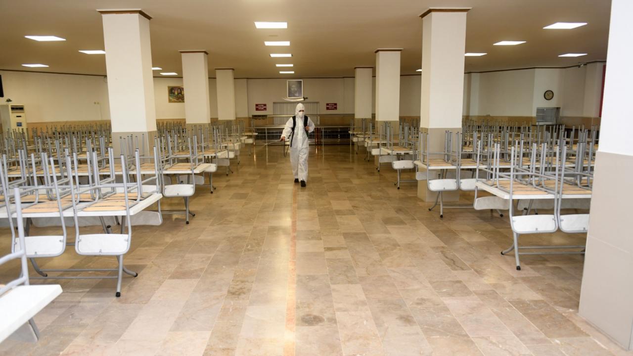 Yenişehir Belediyesi virüsle mücadeleye devam ediyor 