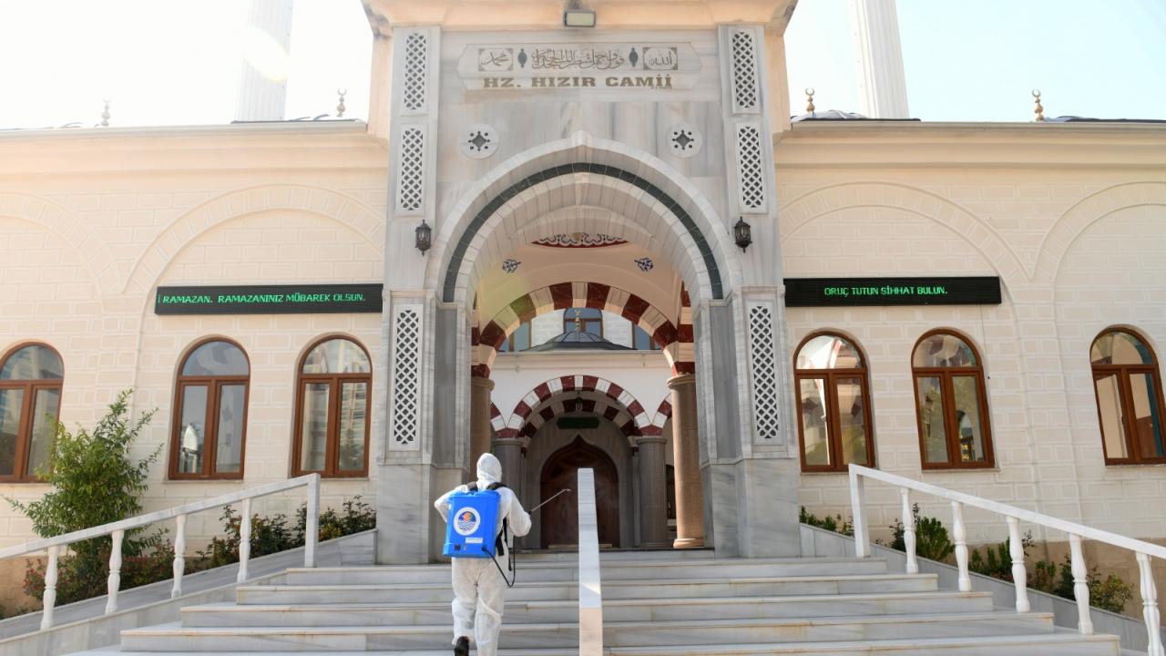 Yenişehir Belediyesi virüsle mücadeleye devam ediyor 