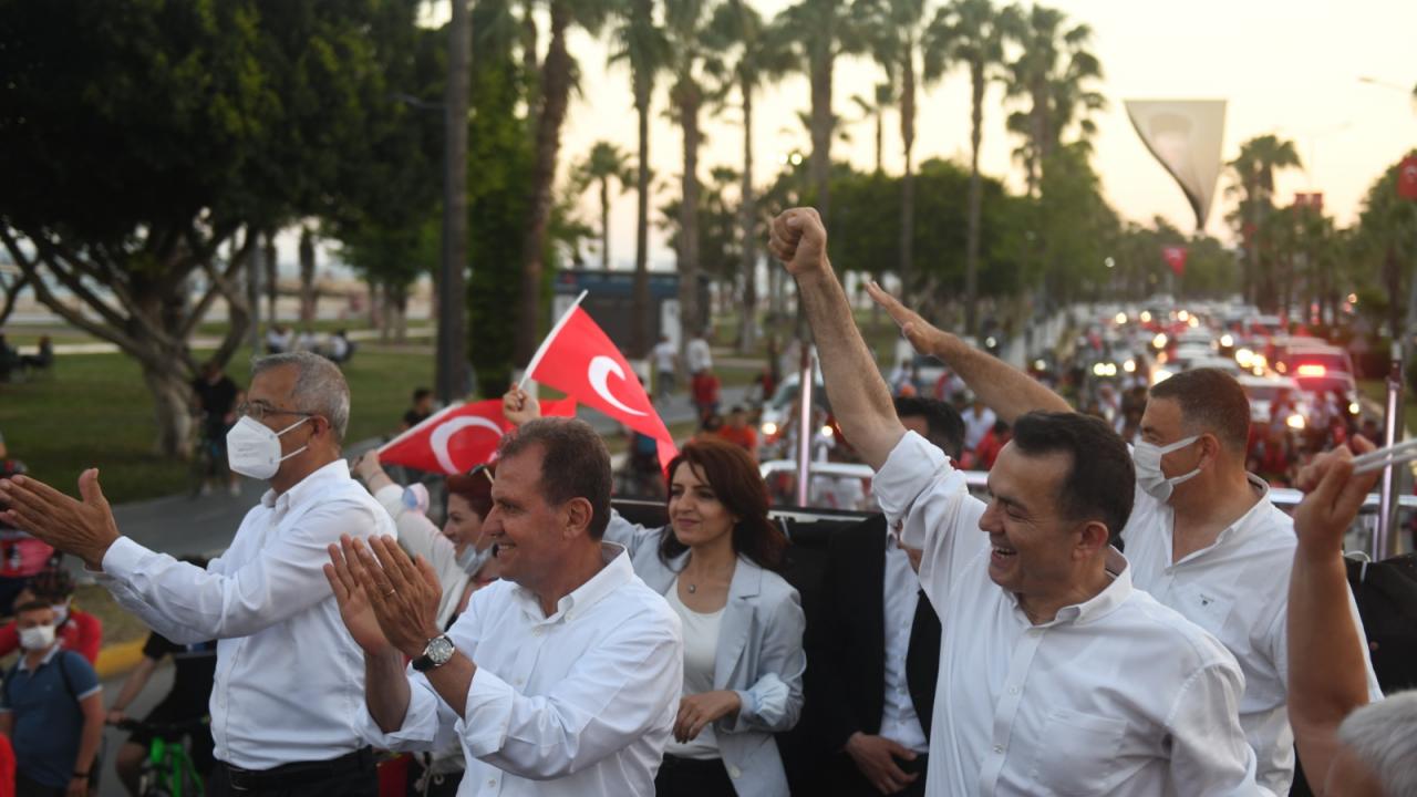 19 Mayıs coşkusu tüm kente yayıldı