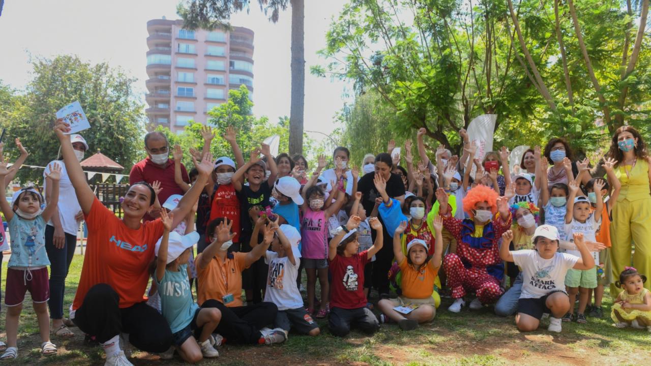 Yenişehir Belediyesi çocukların karne mutluluğuna ortak oldu