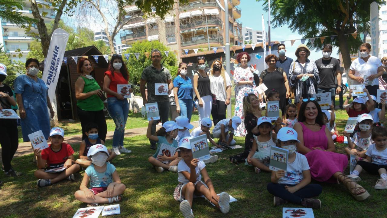 Yenişehir Belediyesi çocukların karne mutluluğuna ortak oldu