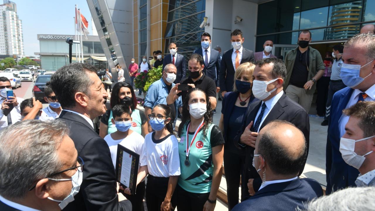 Başkan Özyiğit, Bakan Ziya Selçuk’a Erken Çocukluk Eğitimi Projesi’ni anlattı