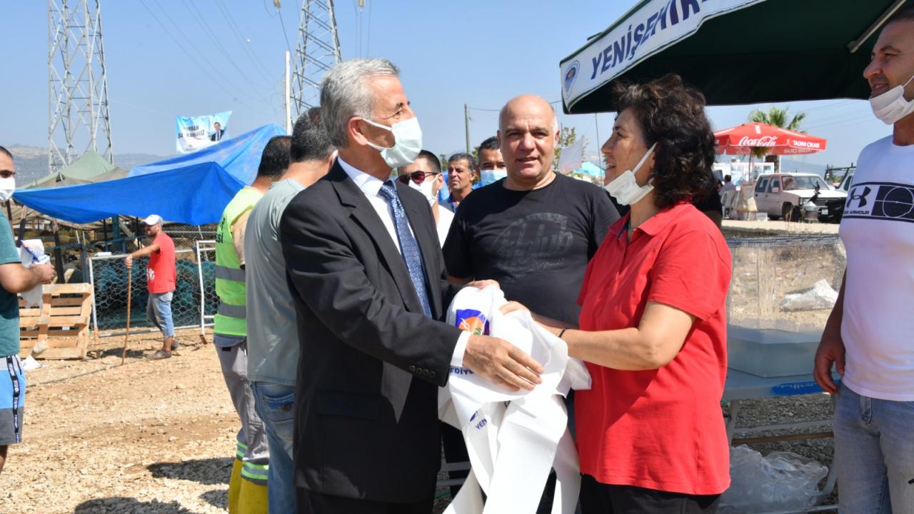 Yenişehir Belediyesi, mobil kesim alanında poşet dağıttı