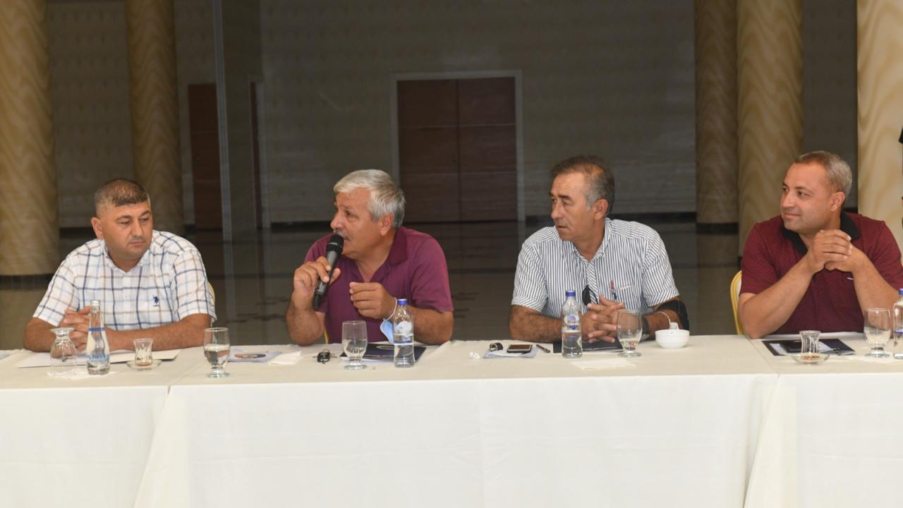 Başkan Özyiğit, muhtarlarla bir araya gelmeye devam ediyor