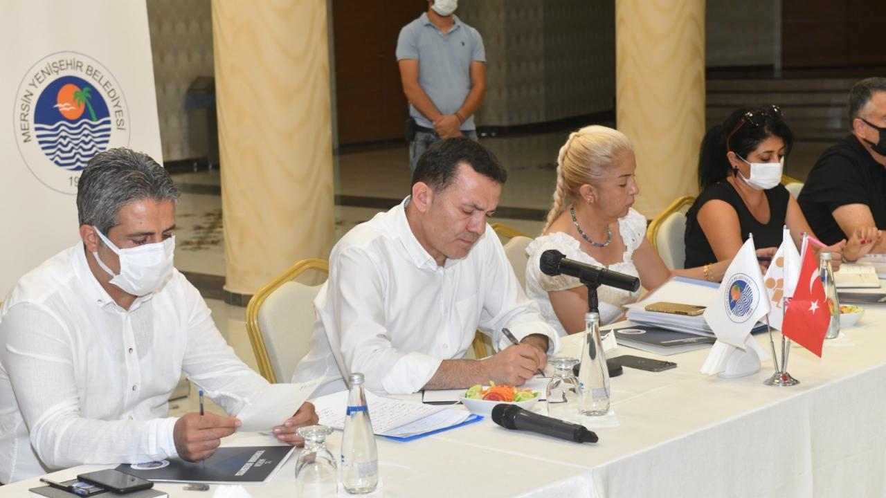 Başkan Özyiğit, muhtarlarla bir araya gelmeye devam ediyor