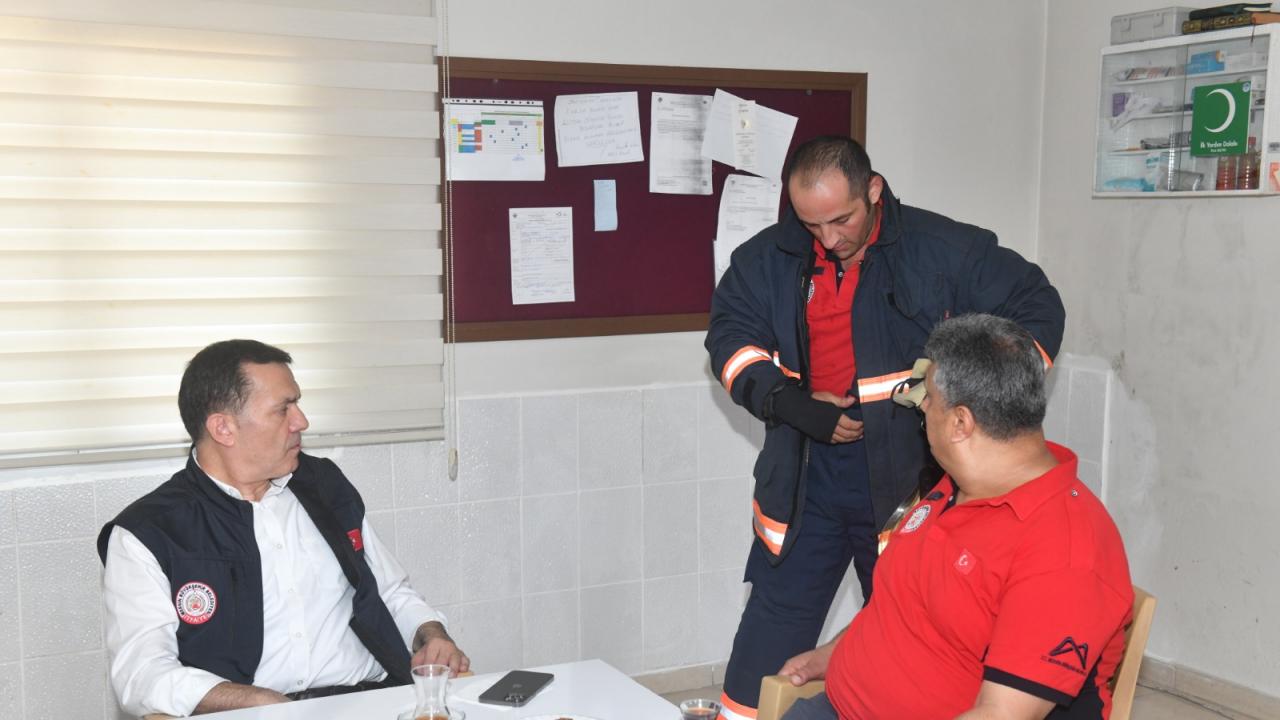Başkan Özyiğit’ten itfaiye ekiplerine teşekkür ziyareti