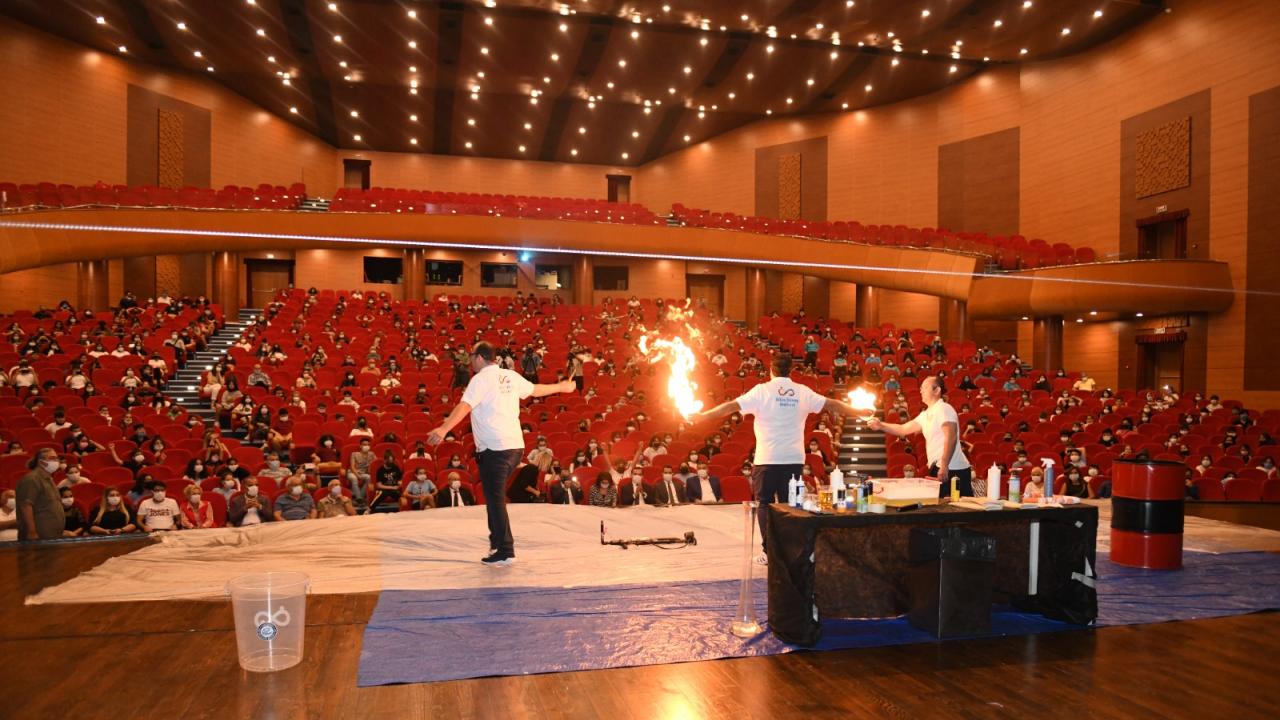 6 bin çocuk Yenişehir Belediyesinin uluslararası bilim festivalinde buluştu