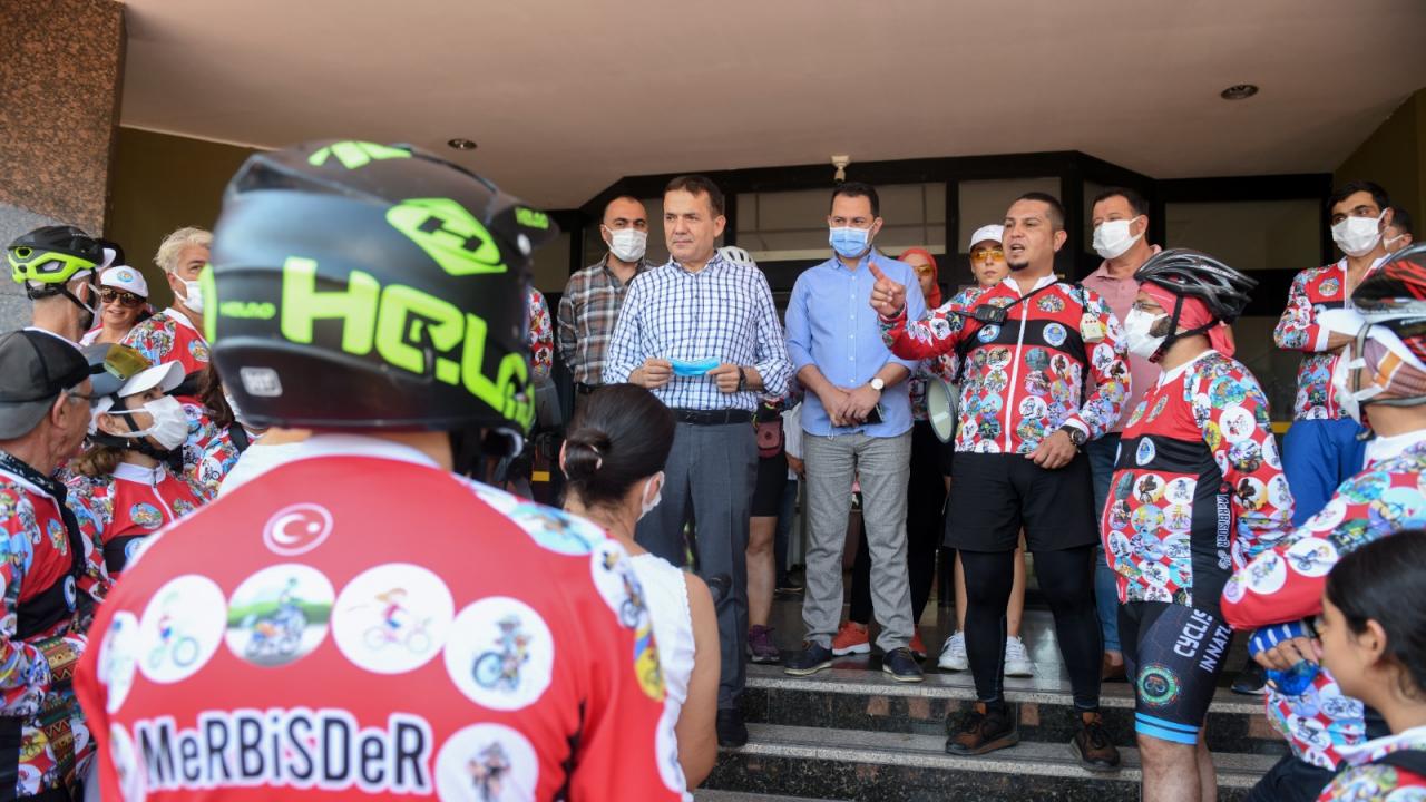 80 şehirden bisikletçi Mersin Yenişehir’de buluştu