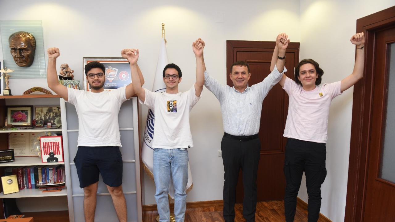 Başkan Özyiğit, Yenişehir’in gururu gençleri ağırladı  