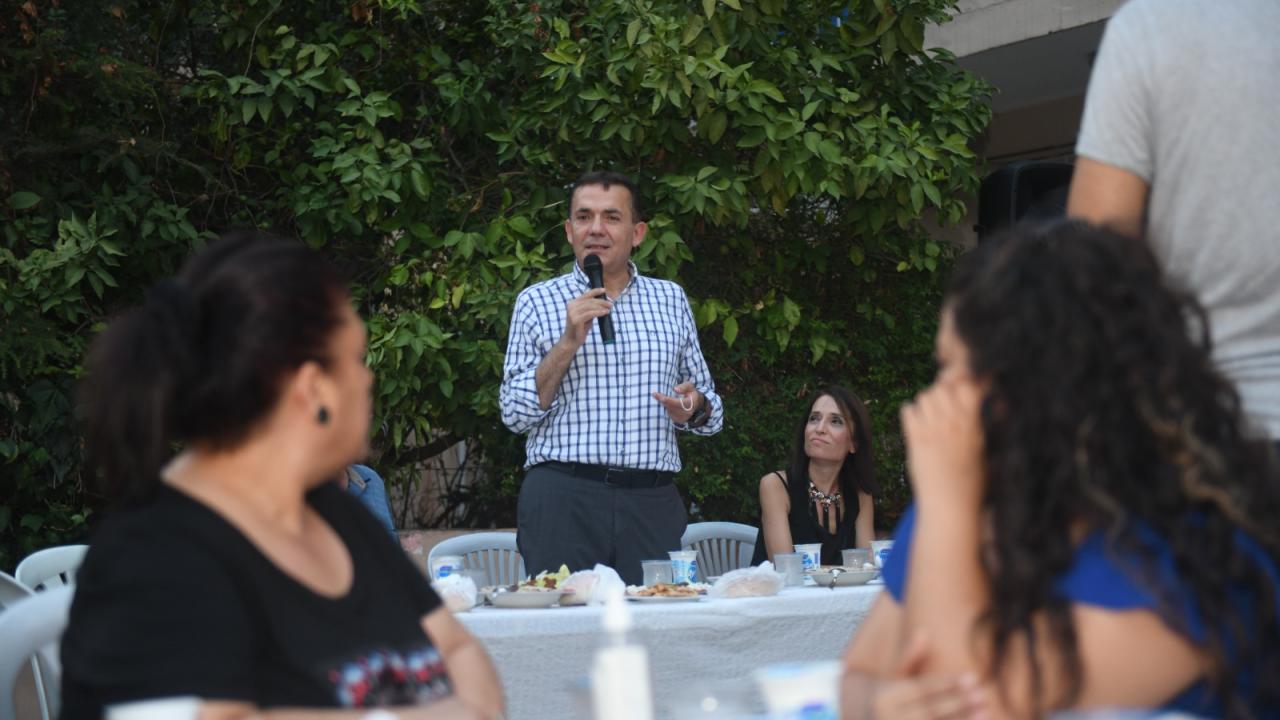 Başkan Özyiğit, mahalle sakinlerinin dayanışma yemeğine katıldı