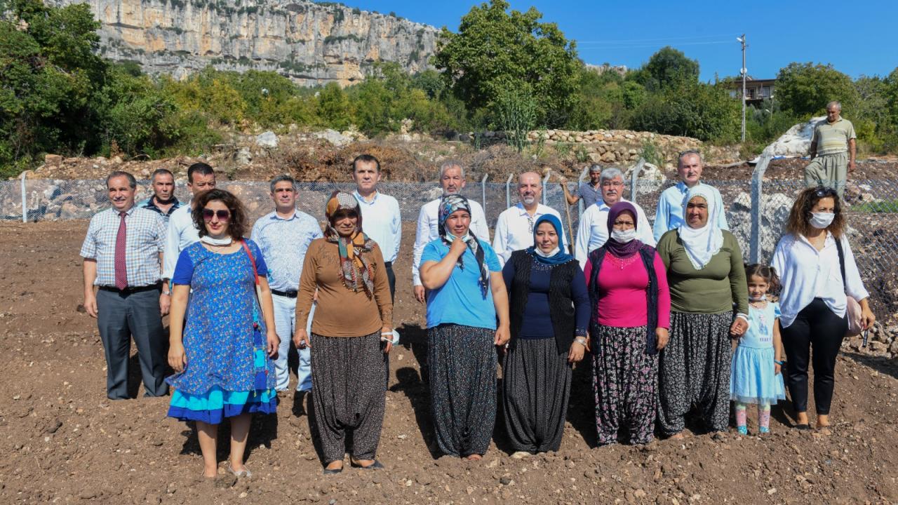 Dünyanın en pahalı bitkisi için Yenişehir’de üretim başladı