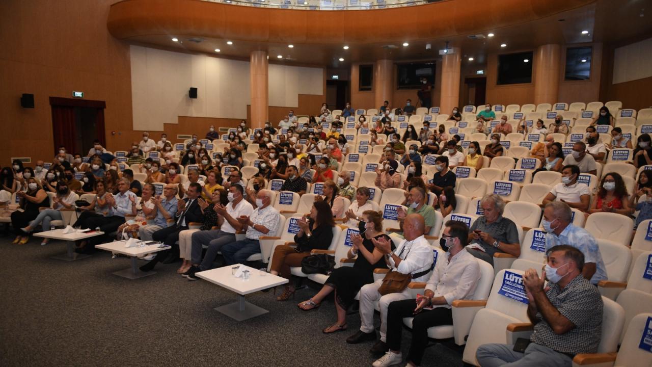 Yenişehir Belediyesi usta yazarı, genç yazarlarla buluşturdu