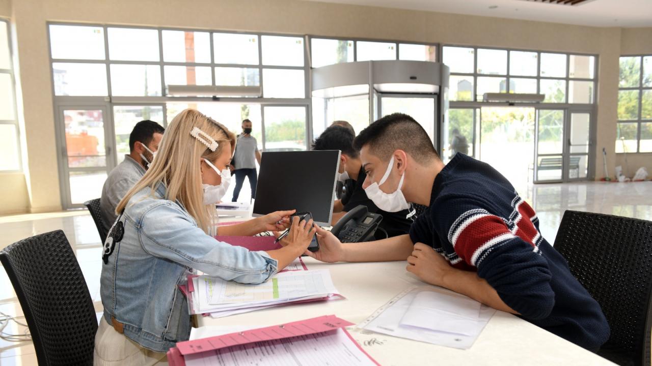 Yenişehir Belediyesi 400 üniversitelinin daha barınma sorununu ortadan kaldırdı