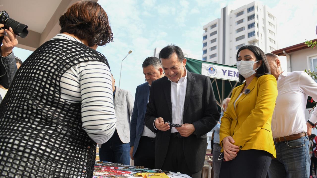 Başkan Özyiğit, Karma El Sanatları ve Resim Sergisi’nin açılışını yaptı