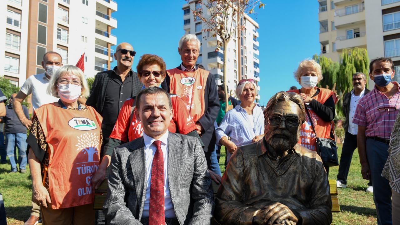 Hayrettin Karaca Anıtı Yenişehir’de açıldı