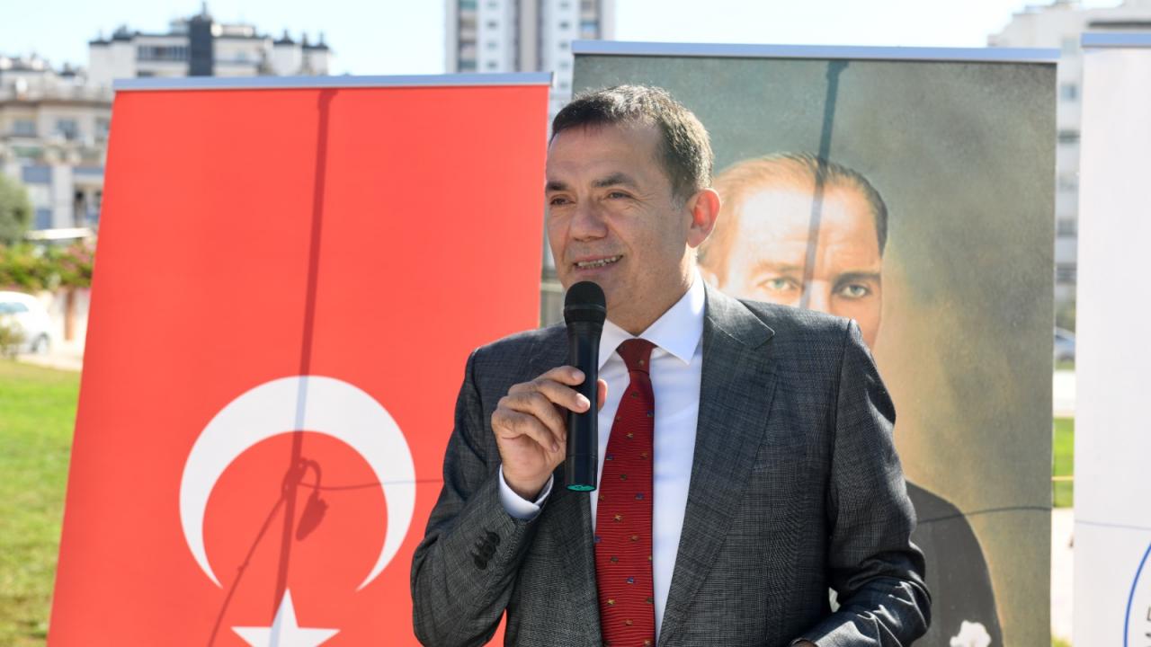 Hayrettin Karaca Anıtı Yenişehir’de açıldı