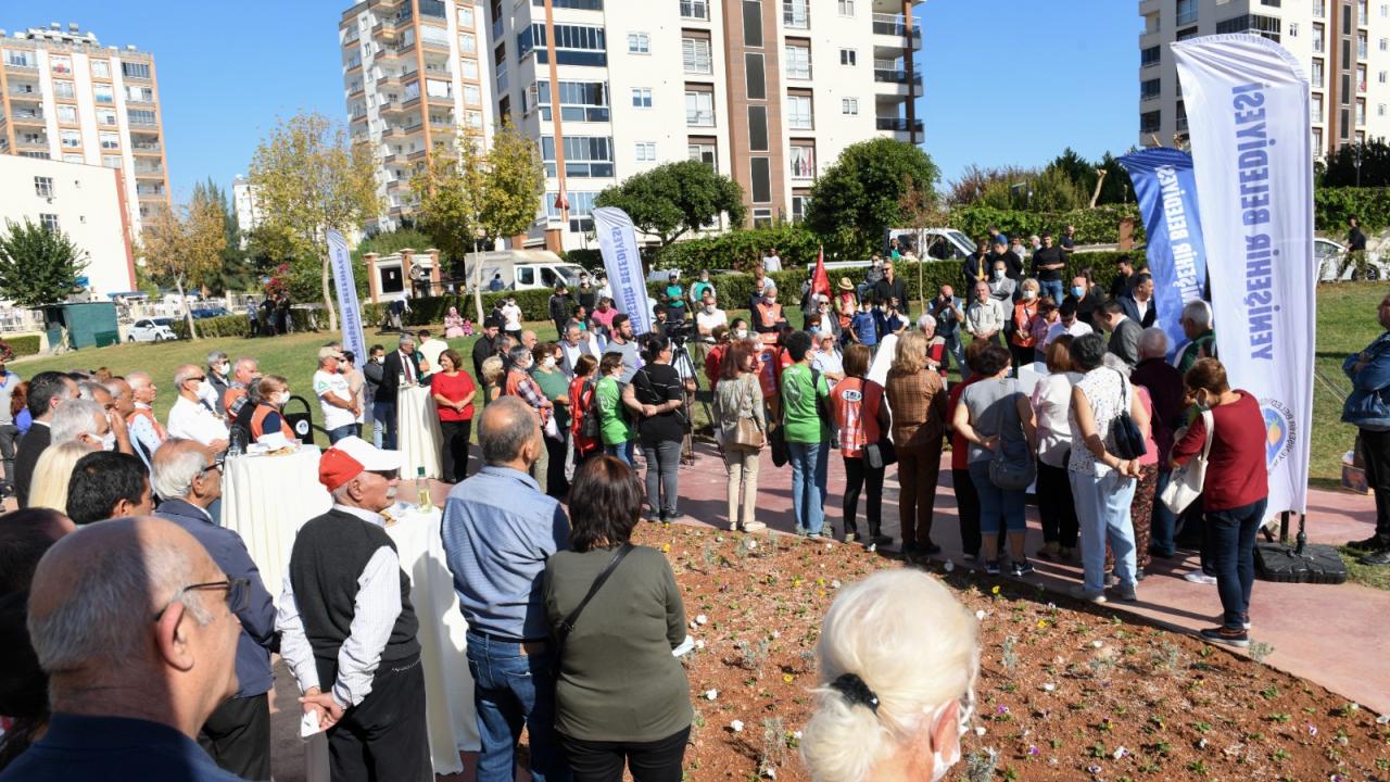 Hayrettin Karaca Anıtı Yenişehir’de açıldı