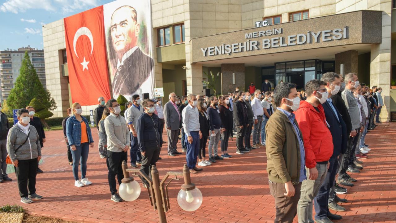 Yenişehir Belediyesi Ata’yı andı