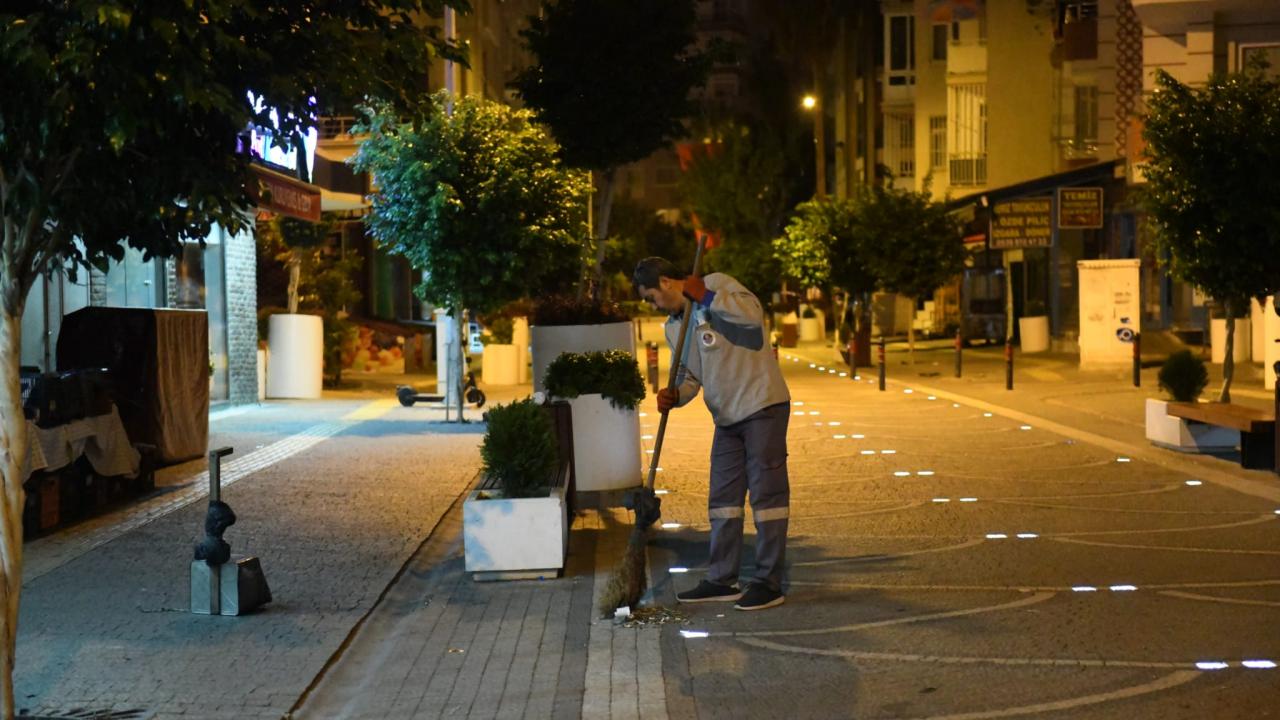 Yenişehir’de temizlik mesaisi gün doğmadan başlıyor