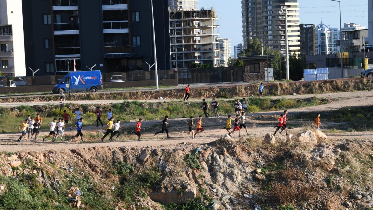 Yenişehirli çocuklar Ata'yı anmak için koştu