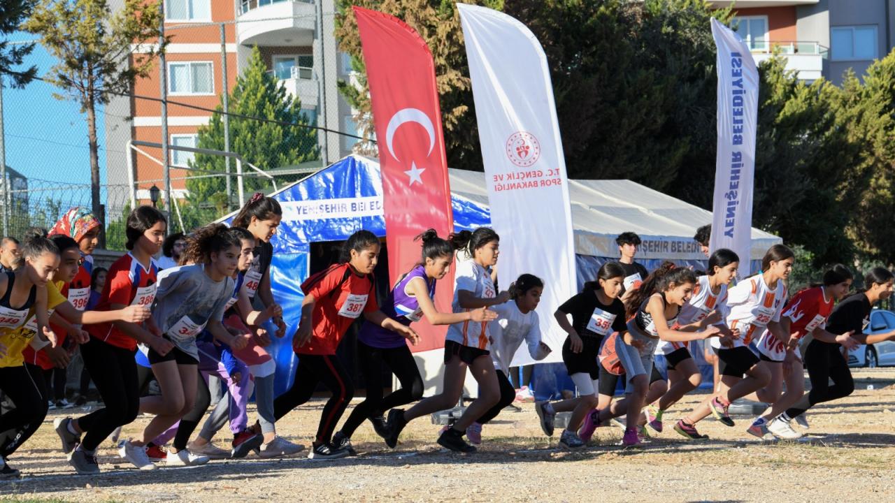 Yenişehirli çocuklar Ata'yı anmak için koştu