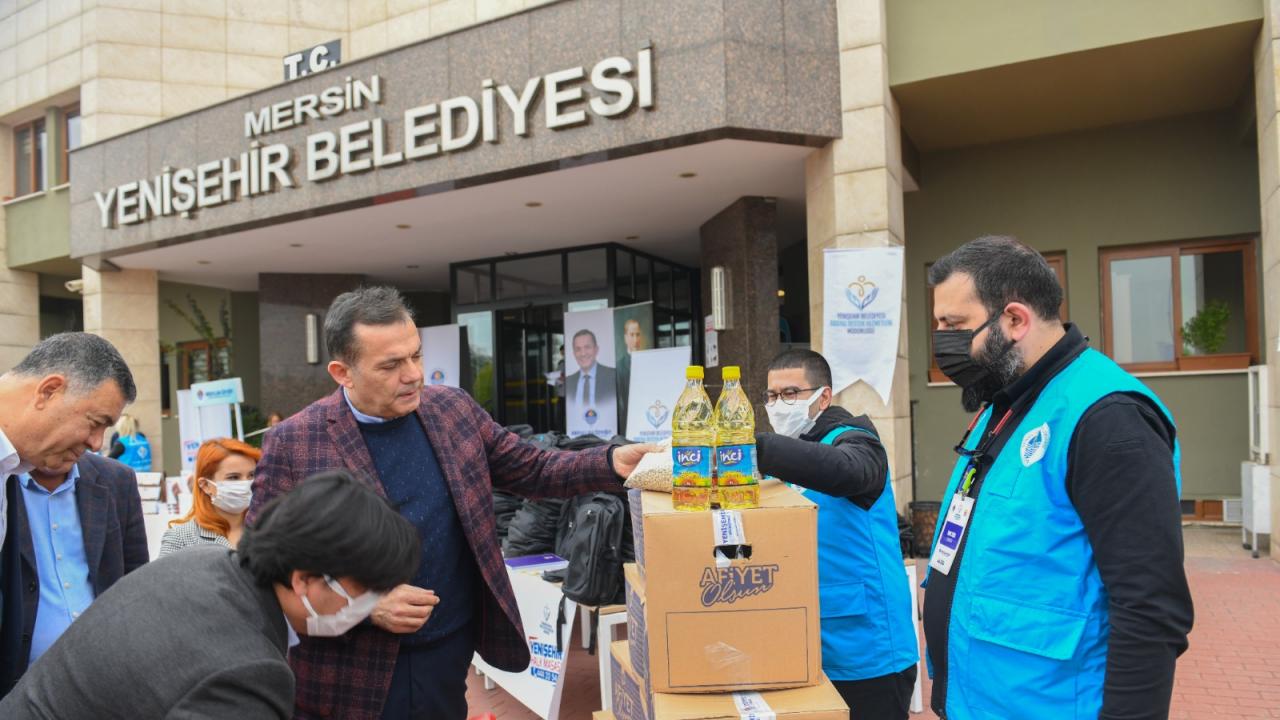 Yüzlerce aile Yenişehir Belediyesinin sosyal yardımlarıyla yeni yıla giriyor