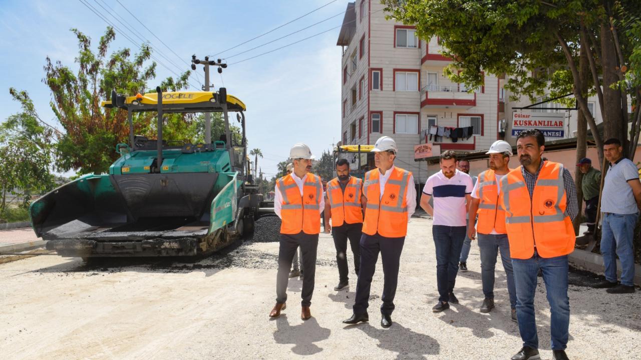 Başkan Abdullah Özyiğit yol yenileme çalışmalarını yerinde inceledi