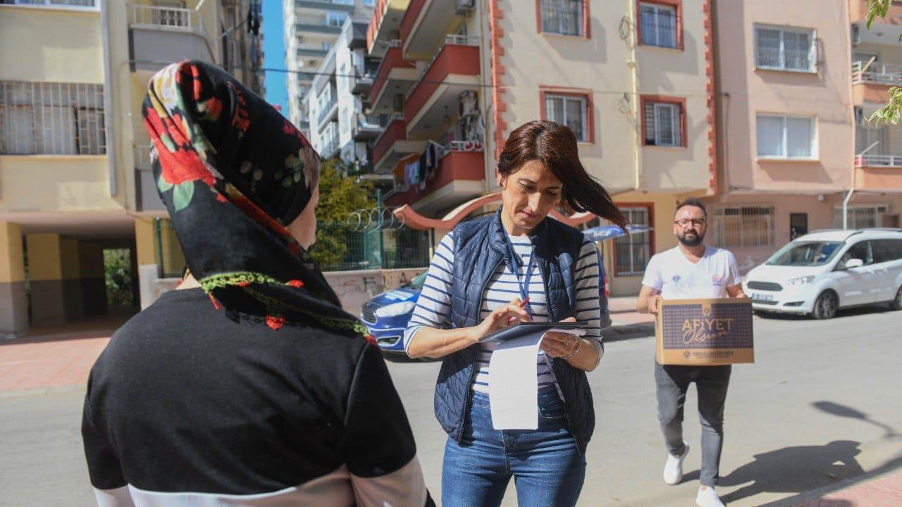 Yenişehir Belediyesinin gıda kolisi yardımı devam ediyor