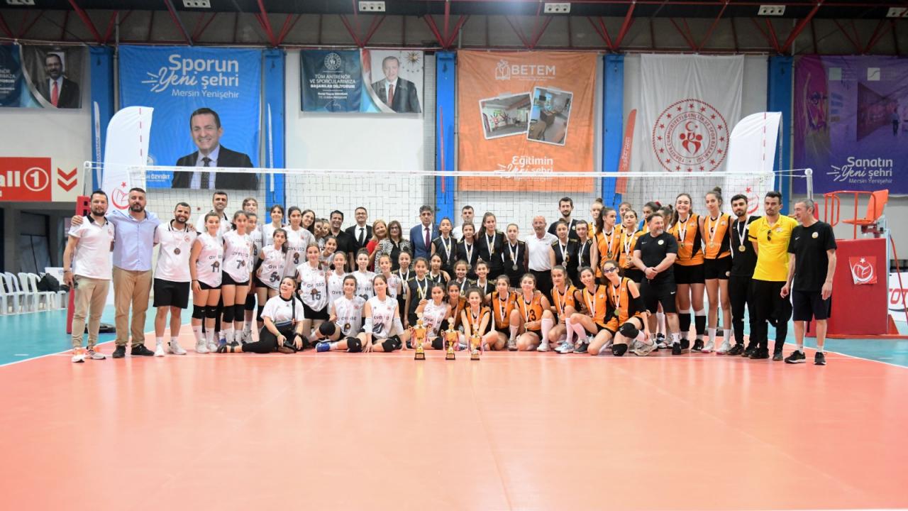 Festival Voleybol heyecanı devam ediyor 