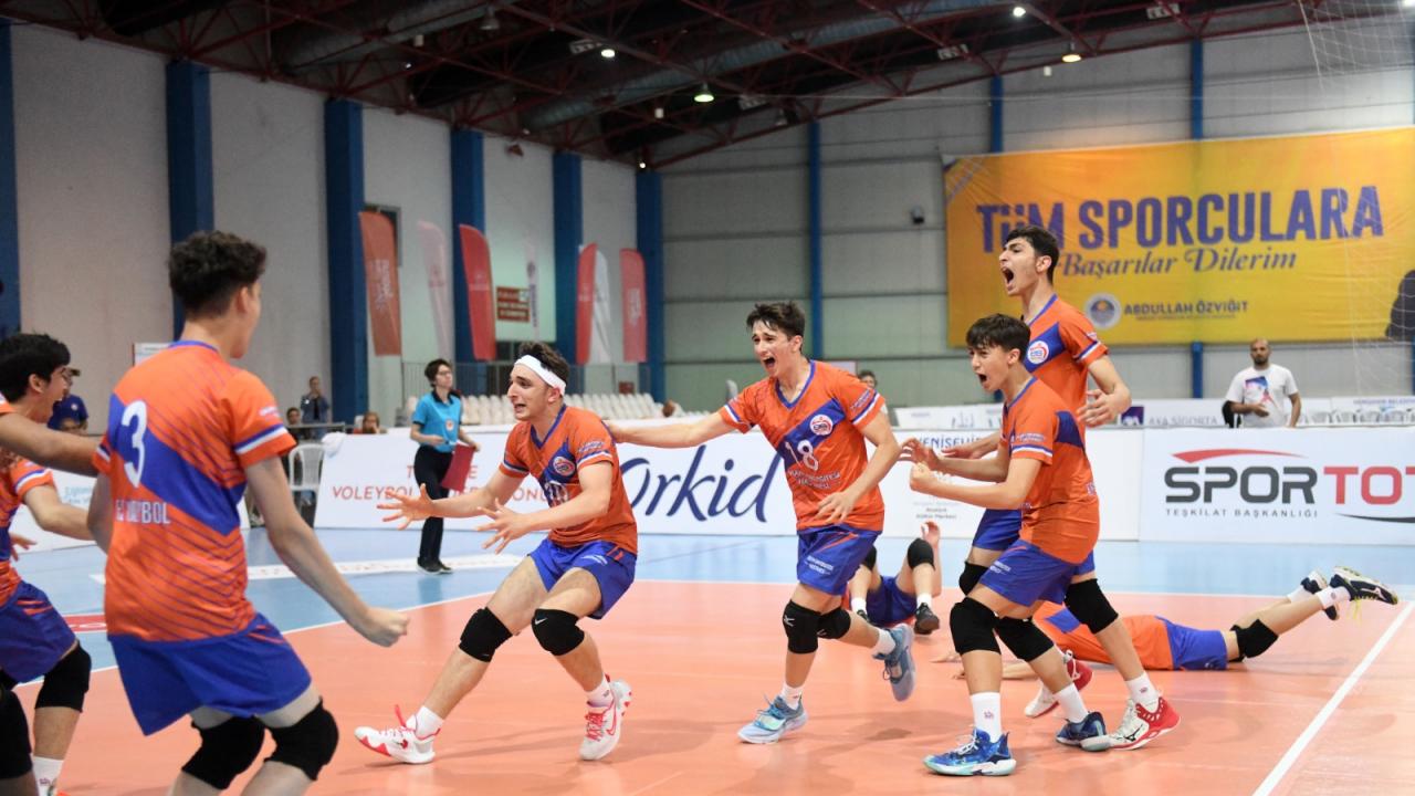 Festival Voleybol heyecanı devam ediyor 