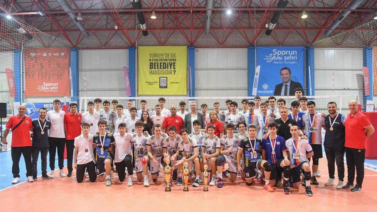 Festival Voleybol yıldızlar kategorisi şampiyonları belli oldu