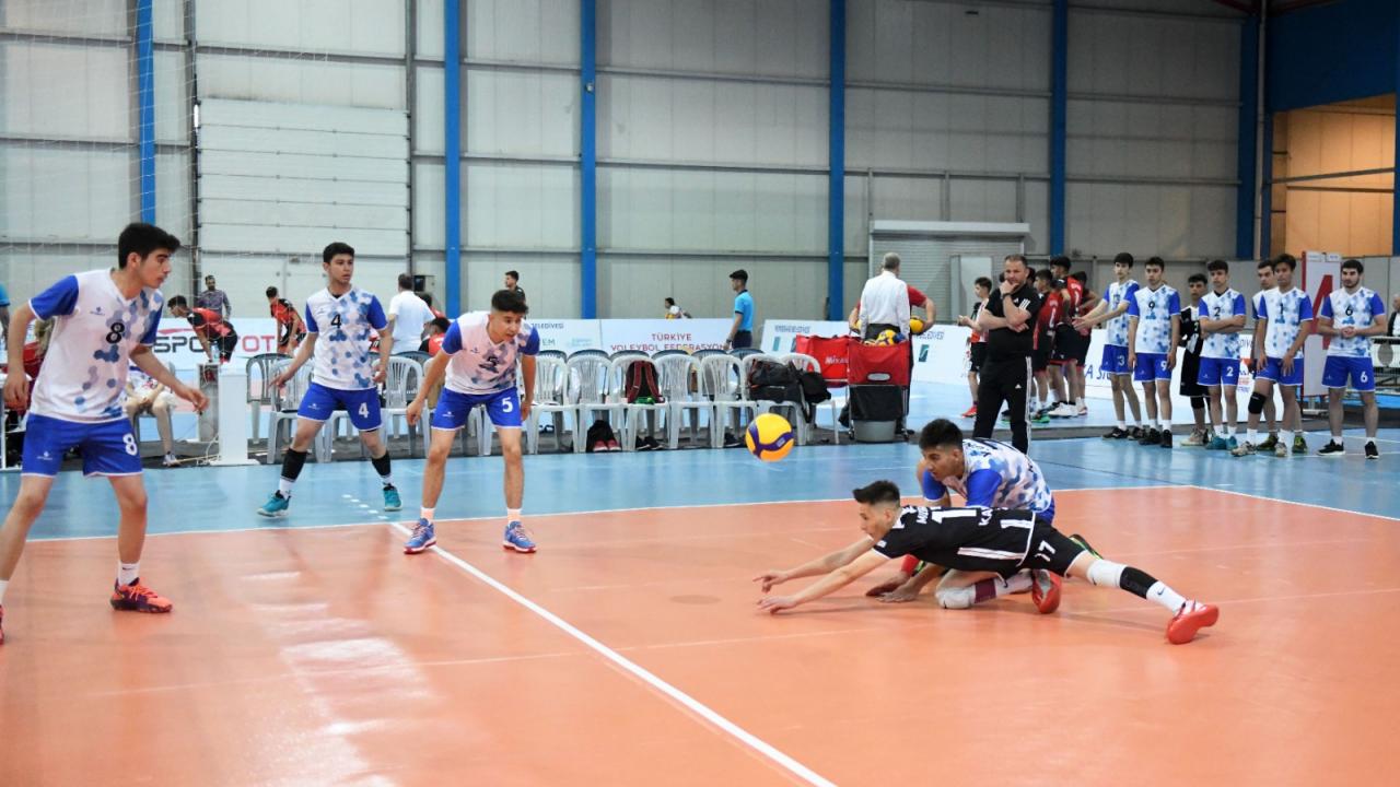 Voleybol Festivali Yenişehir’de başladı