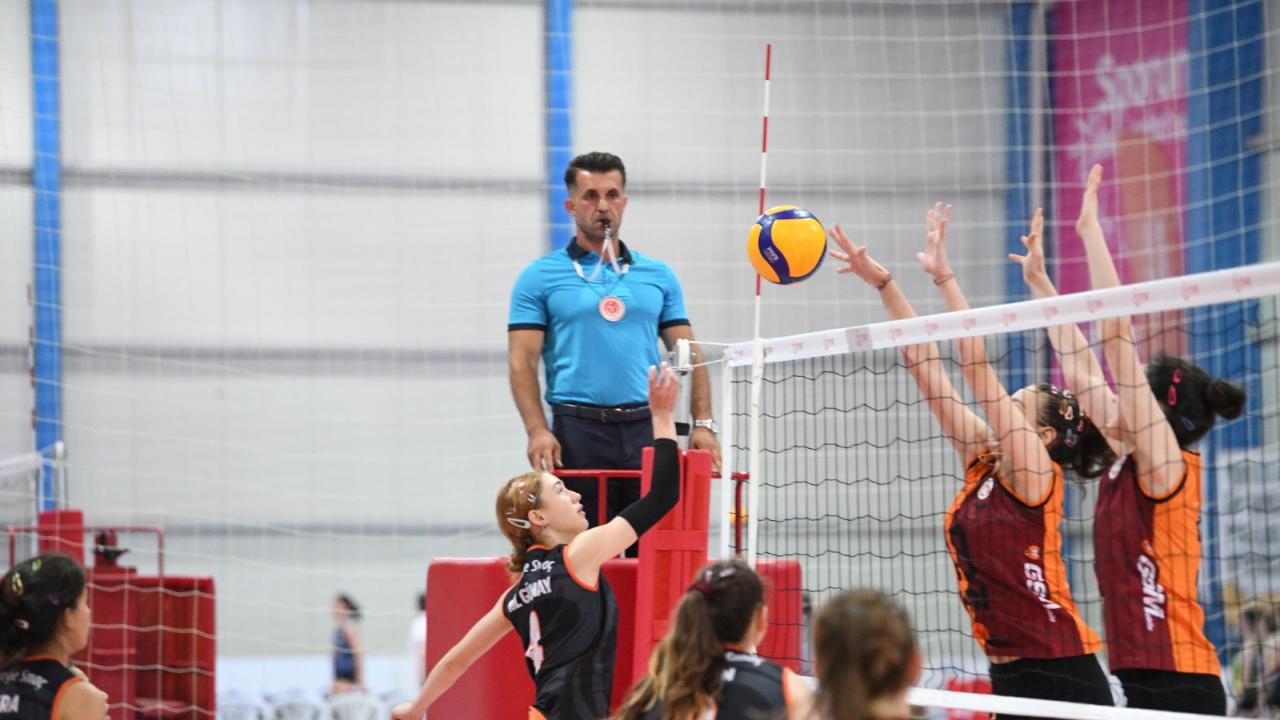 Festival Voleybol heyecanı kaldığı yerden devam ediyor