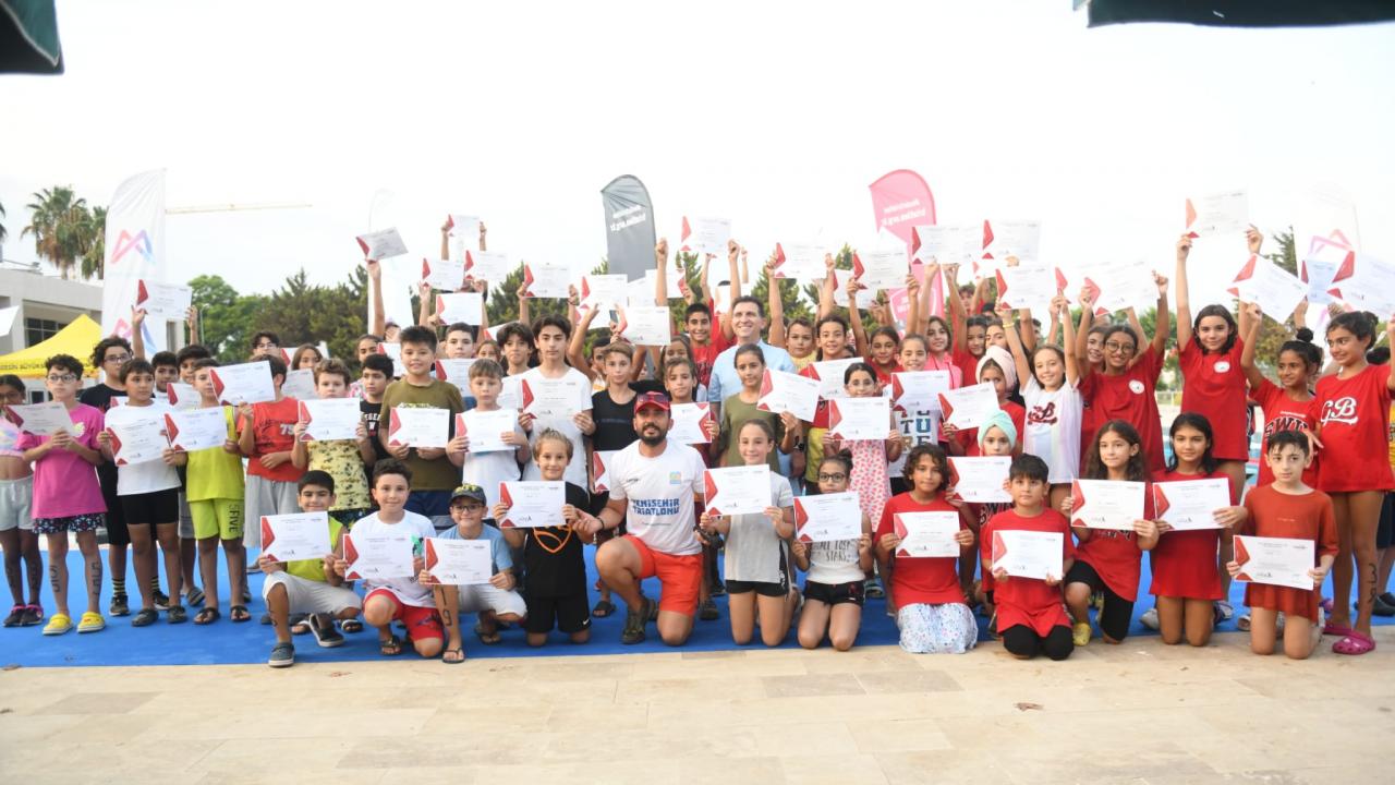 Aquatlon yarışlarında 86 sporcunun 36’sı Yenişehir Belediyesi adına yarıştı