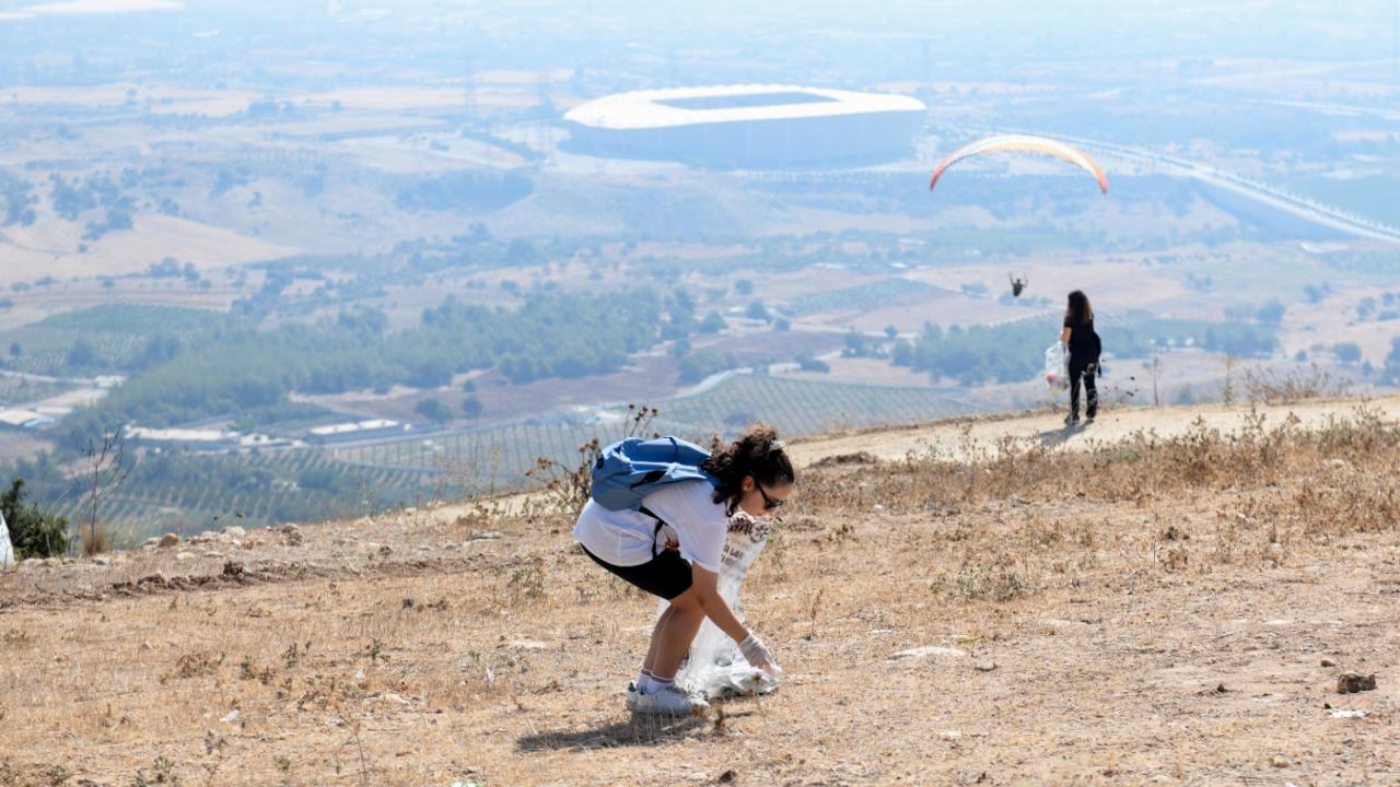 Yenişehir Gelincik Tepesi’nde temizlik hareketi