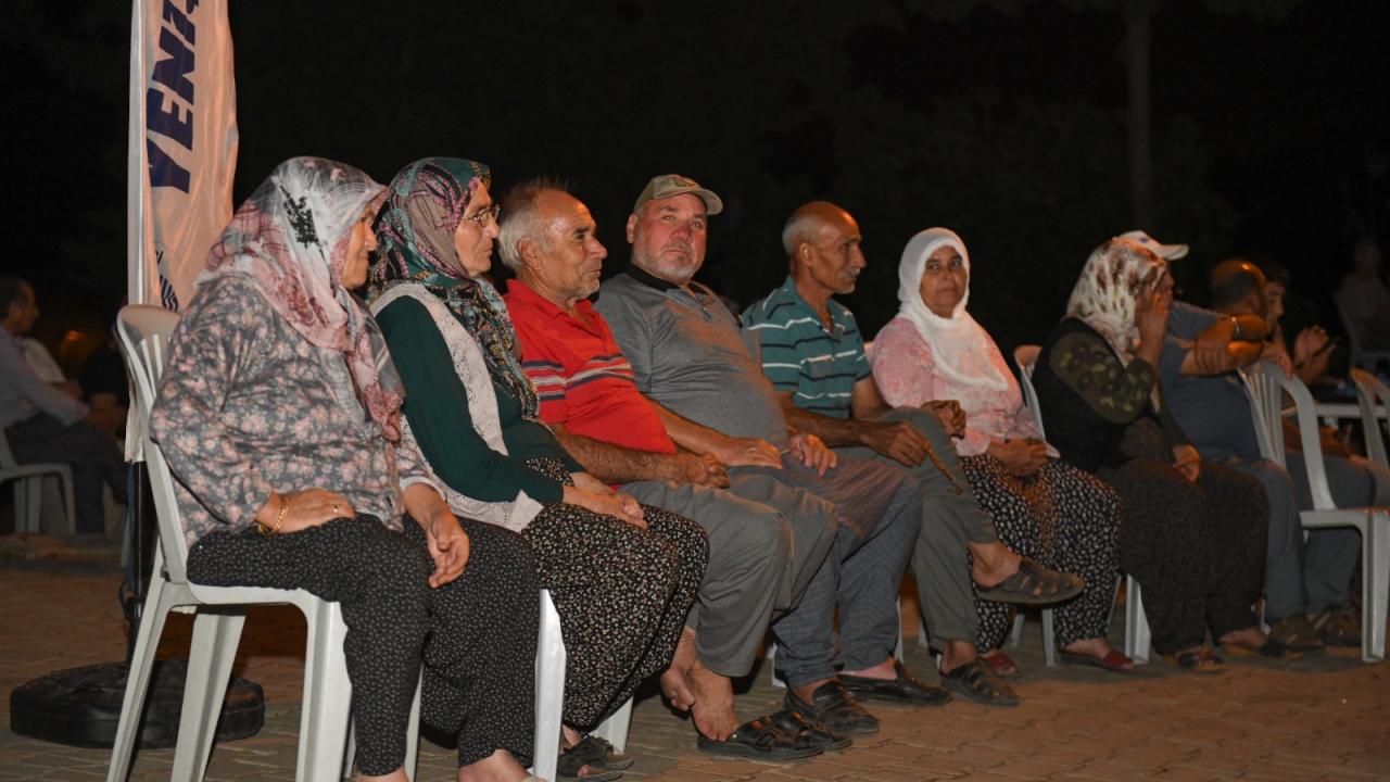 Yenişehirliler nostaljik açık hava sinemasının keyfini çıkardı